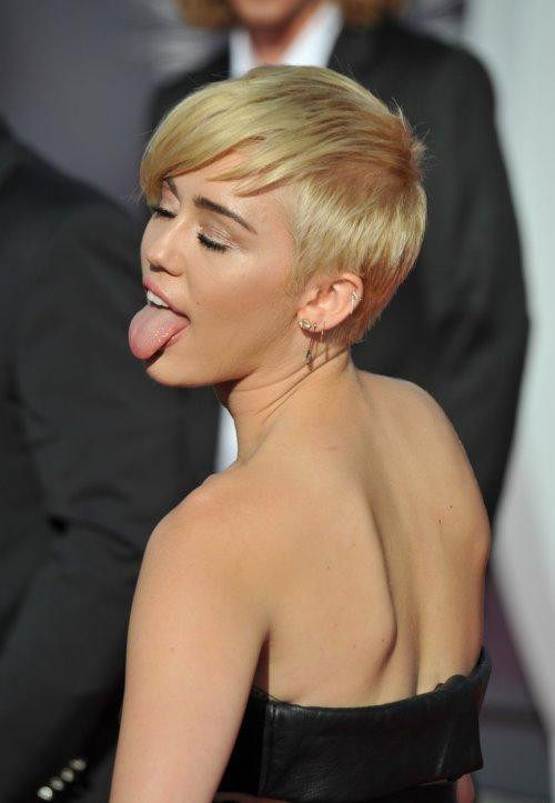 Звездная страховка: сколько стоят части тела знаменитостей