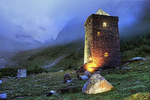 Средневековая башня тянет на «пять звёзд»