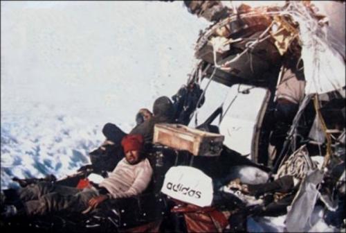 16 самых страшных авиакатастроф со спортсменами