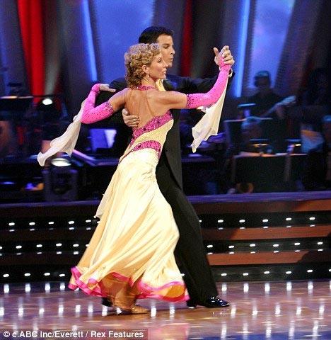 Бывшая жена Маккартни встала на коньки