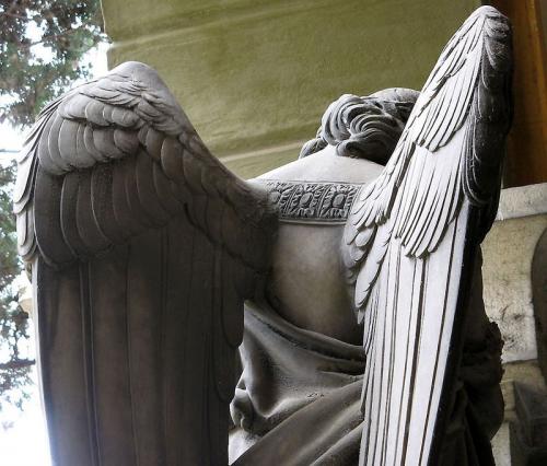 Одно из самых помпезных кладбищ мира