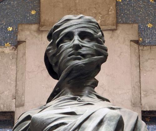 Одно из самых помпезных кладбищ мира