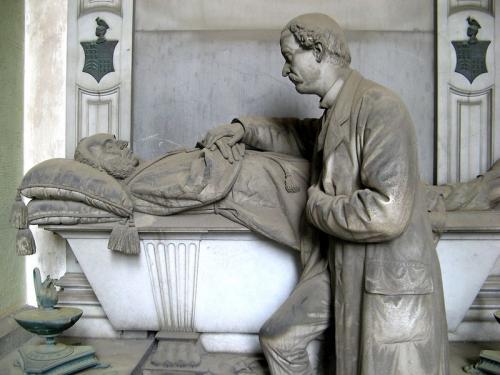 Одно из самых помпезных кладбищ мира