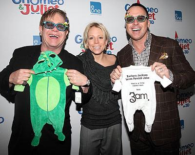 Элтон Джон выбрал крестную маму своему сыну