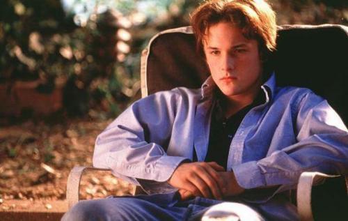 Молодые звезды, которые трагически ушли из жизни на взлете карьеры