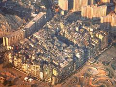 Гонконгские трущобы: 2 млн человек на 1 кв километр