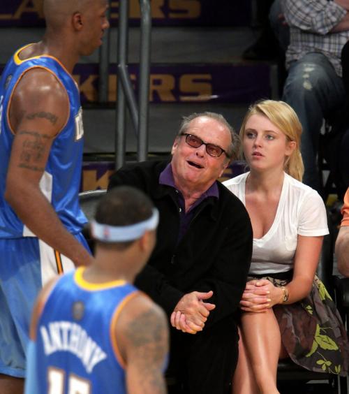 А девочки-то выросли: самые красивые дочки звёздных родителей