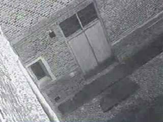 Призрак замка Хэмптон-корт засняла камера наблюдения