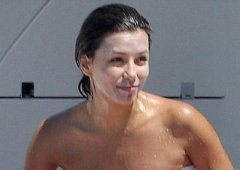 Ева Лонгория демонстрирует шикарное тело