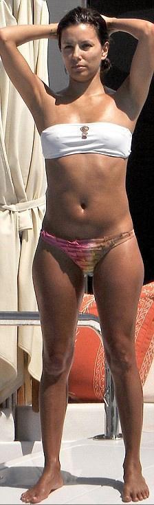 Ева Лонгория демонстрирует шикарное тело