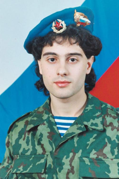 20 знаменитостей, которые не "косили" от армии