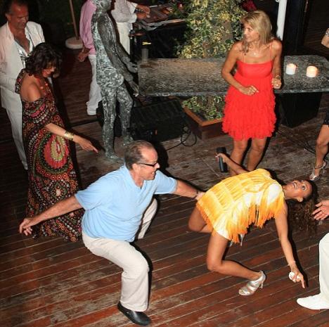 Джек Николсон уложил партнёршу в твист