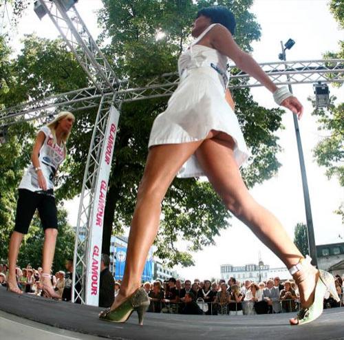 В Германии прошли соревнования по бегу на каблуках