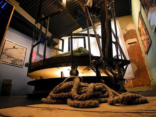 Отель-фантазия возбуждает воображение  летающей кроватью