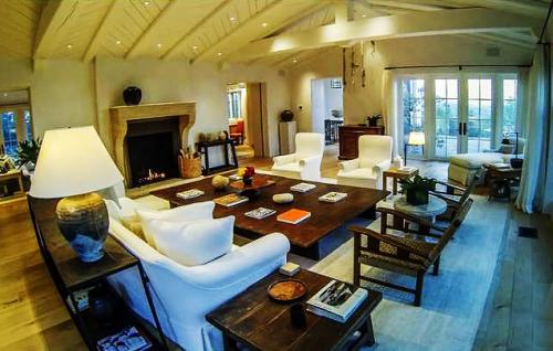 Том Круз продает свой шикарный особняк в Голливуде