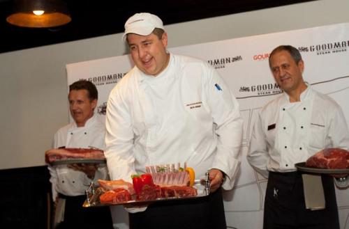 На украинской неделе моды представили мясо от-кутюр