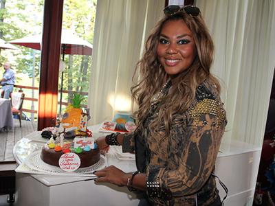 Знаменитости с детьми слетелись на сладкое