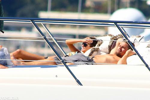 Как звезды расслабляются на яхтах, думая, что их никто не видит