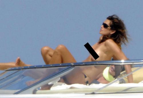 Как звезды расслабляются на яхтах, думая, что их никто не видит