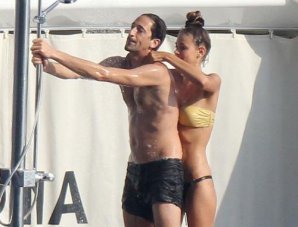 Как звезды расслабляются на яхтах, думая, что их никто не видит