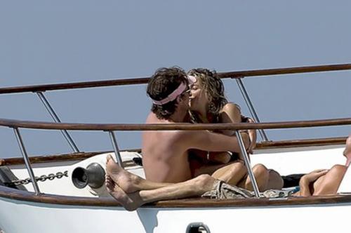 Как звезды расслабляются на яхтах, думая, что их никто не видит