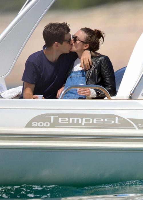 Как звезды расслабляются на яхтах, думая, что их никто не видит