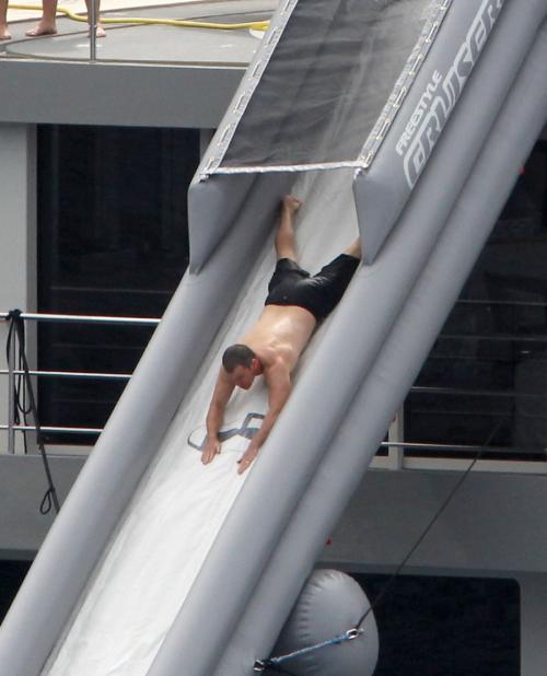 Как звезды расслабляются на яхтах, думая, что их никто не видит