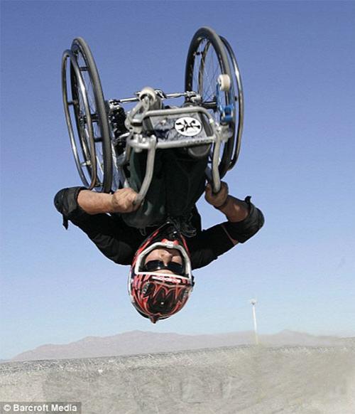 Сальто на инвалидном кресле