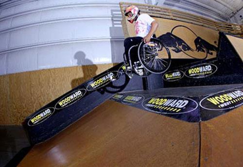 Сальто на инвалидном кресле