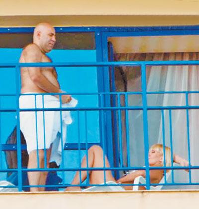 Валерия устроила романтическое свидание на… балконе