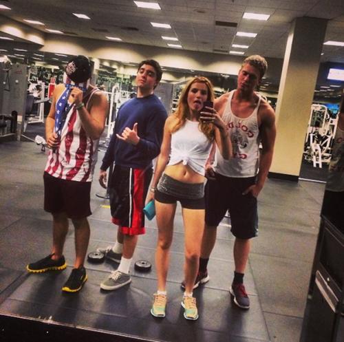 Знаменитости в спортзале