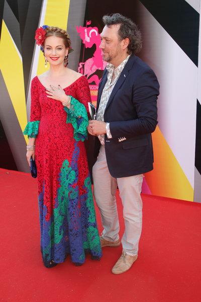 Брэд Питт «взорвал» «красную дорожку» ММКФ