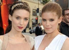 12 братьев и сестер , которые работают вместе на съемочной площадке