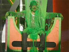 Юные подонки облили грязью Орландо Блума