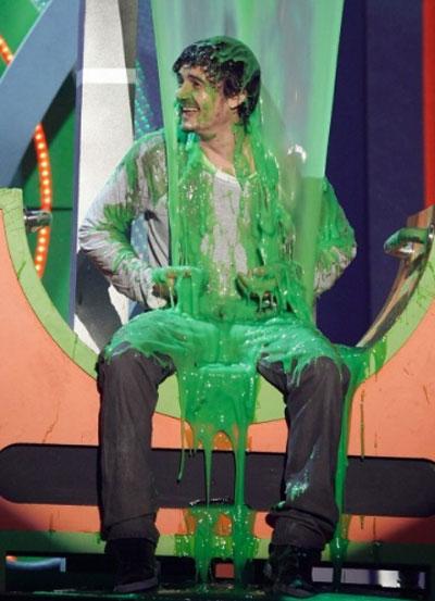 Юные подонки облили грязью Орландо Блума