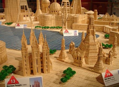 Американец строит города из зубочисток