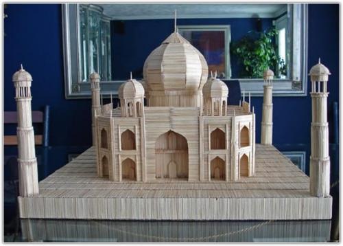 Американец строит города из зубочисток