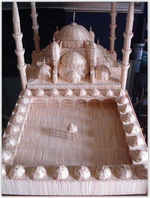 Американец строит города из зубочисток