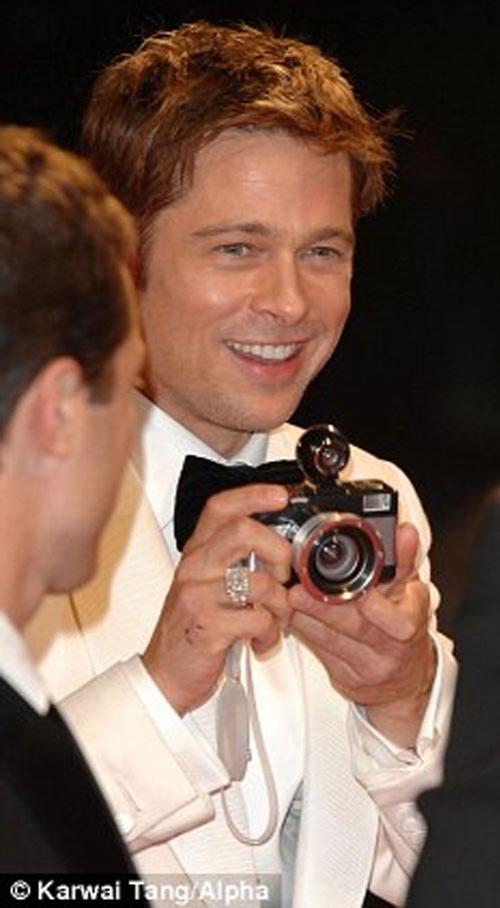 Бред Питт  опубликовал домашнюю фотосессию Анджелины Джоли