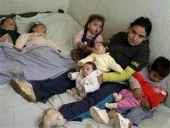 17- летняя мать- героиня воспитывает семерых детей