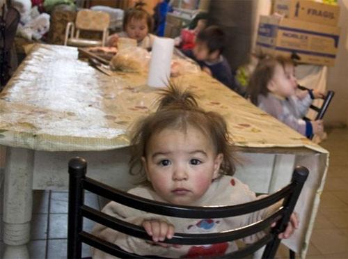 17- летняя мать- героиня воспитывает семерых детей