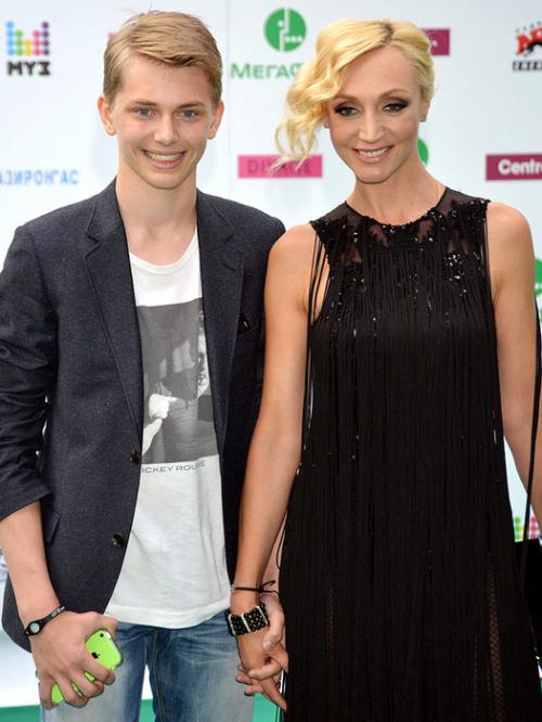 «Мамин симпотяга»: сыновья отечественных и зарубежных звезд