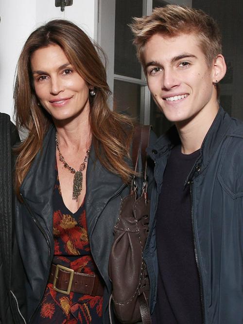 «Мамин симпотяга»: сыновья отечественных и зарубежных звезд