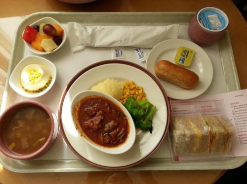 Чем кормят пациентов в больницах разных стран