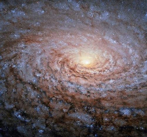 25 самых странных галактик во Вселенной