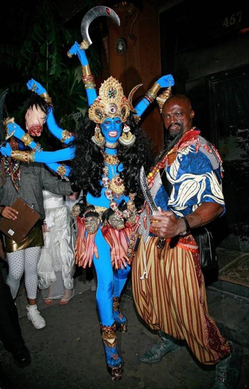 Костюмы знаменитостей на Хэллоуин