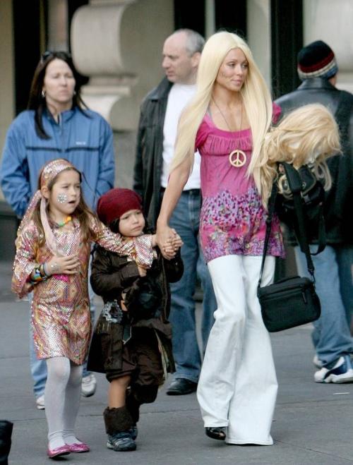 Костюмы знаменитостей на Хэллоуин