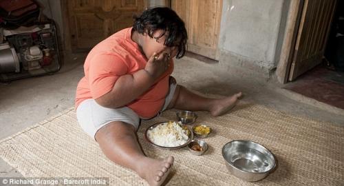 Девятилетняя девочка с неуемным аппетитом весит 92 килограмма