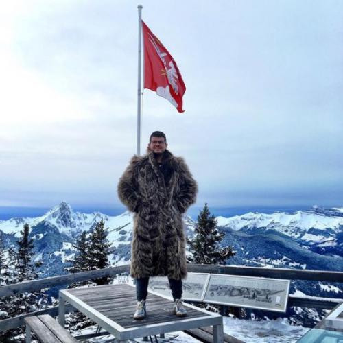 Русская на золотом Bentley и другие "мажоры" нашего времени