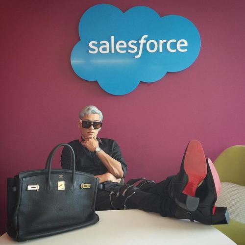 Русская на золотом Bentley и другие "мажоры" нашего времени